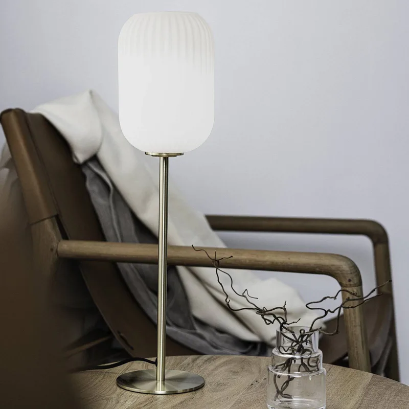 Cava tafellamp, messingkleurig, glas, hoogte 55 cm fra Markslöjd i Messing, Opaal – produktbillede 2 af 4