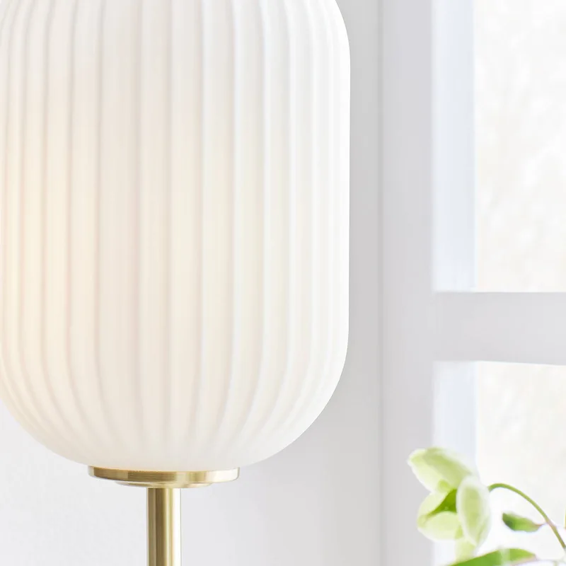 Cava tafellamp, messingkleurig, glas, hoogte 55 cm fra Markslöjd i Messing, Opaal – produktbillede 4 af 4