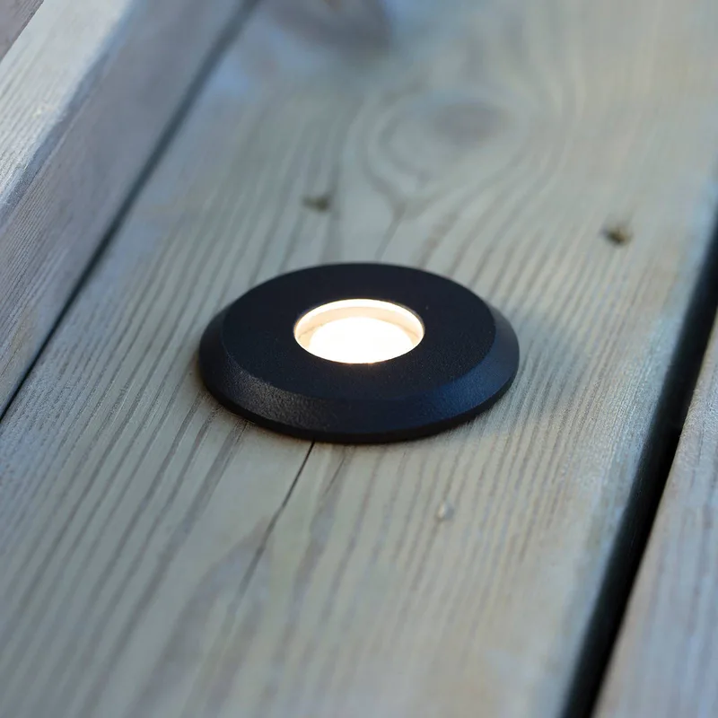 Garden 24 Decklight, licht boven, 0,8 W de Markslöjd en Noir – photo produit