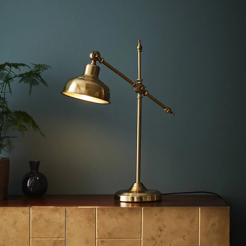 Grimstad tafellamp, antiek ijzer, hoogte 56cm de Markslöjd en Laiton – photo produit 2 sur 3