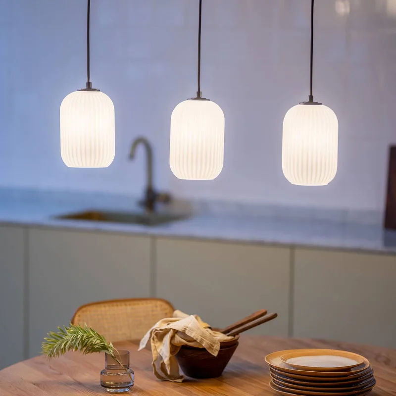 Hanglamp Cava, staalkleurig, 3-lamps, glas fra Markslöjd i Staal, Opaal – produktbillede 1 af 3