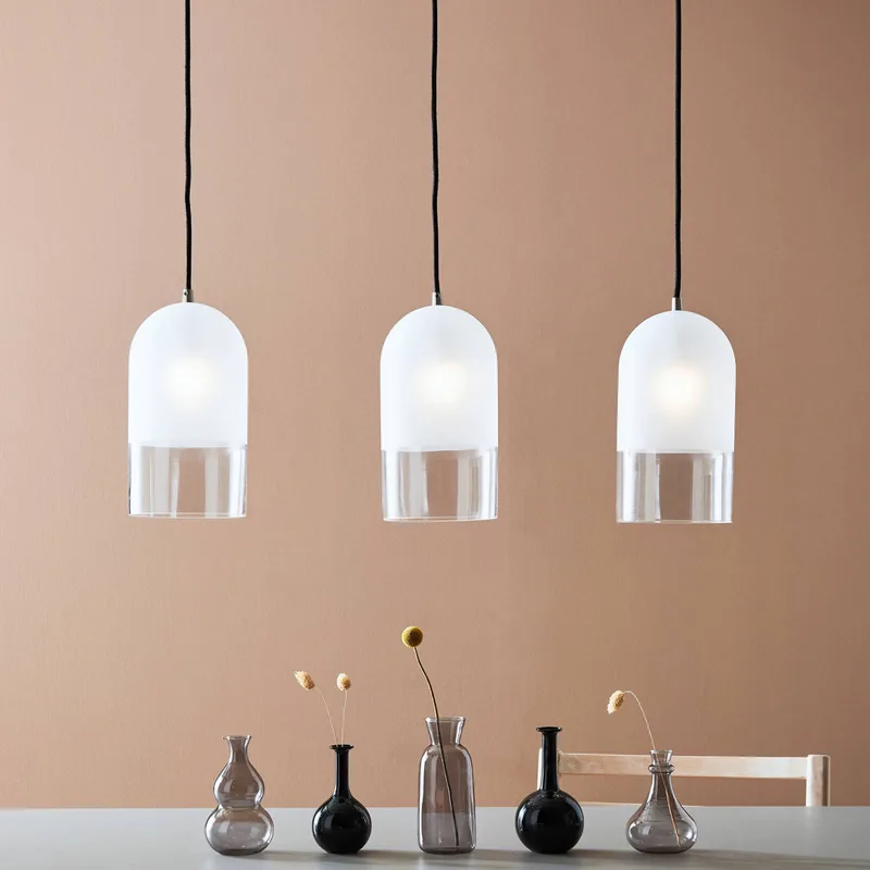 Hanglamp Cope met frosted glas 3-lamps de Markslöjd en Frosted, Noir – photo produit 1 sur 2