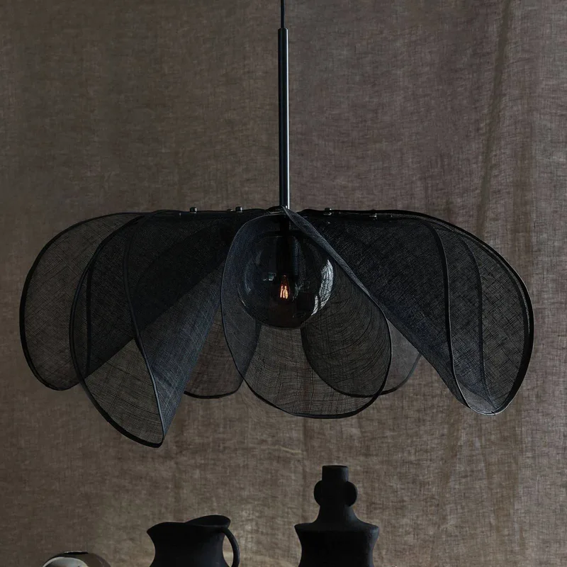 Suspension Styrka, Ø 75 cm, noir et gris fumée, fibre de bananier de Markslöjd en Noir, Rookgrijs – photo produit 1 sur 2