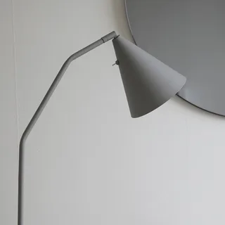 LED vloerlamp Funil, metaal, dimbaar de Markslöjd en Gris – photo produit 3 sur 4