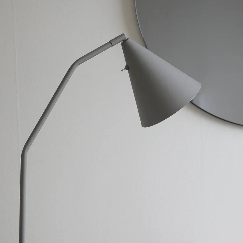 LED vloerlamp Funil, metaal, dimbaar de Markslöjd en Gris – photo produit 3 sur 4