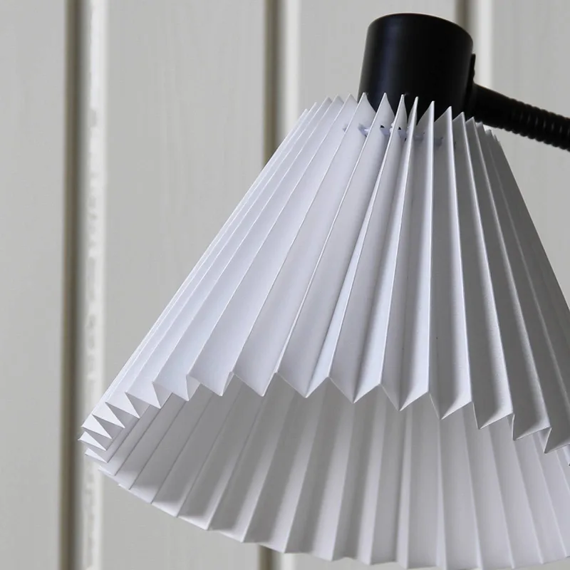 Mira tafellamp, zwart/wit, ijzer/stof, hoogte 59 cm de Markslöjd en Noir, Blanc – photo produit 4 sur 5
