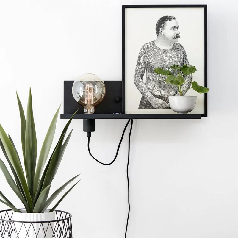 Multi wandlamp, strijkijzer, USB-oplaadaansluiting från Markslöjd i Svart – produktbild 3 av 5