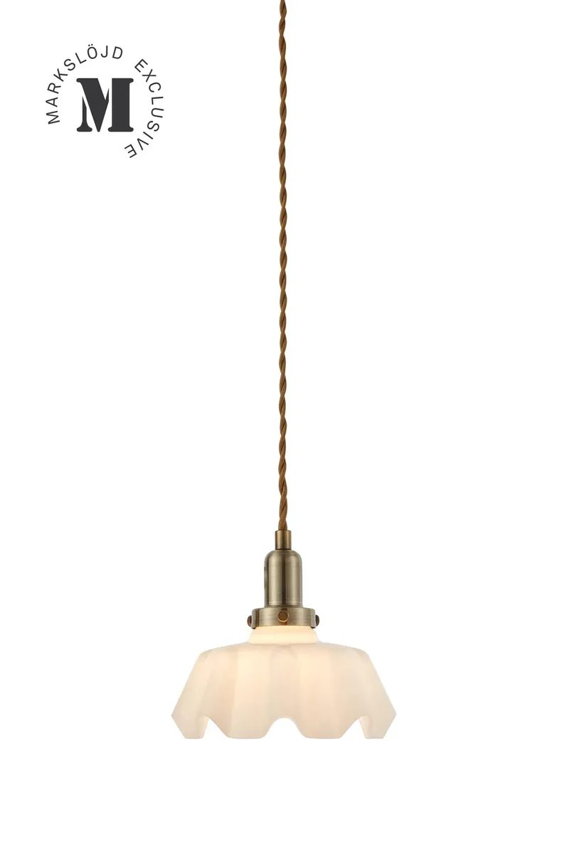 Ona Fensterlampe Messing 18 cm by Markslöjd – product photo