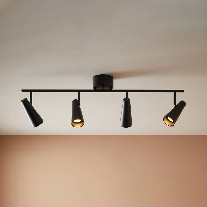 Deckenspot Crest, Metall, 4-flammig von Markslöjd in Schwarz – Produktfoto 1 von 2