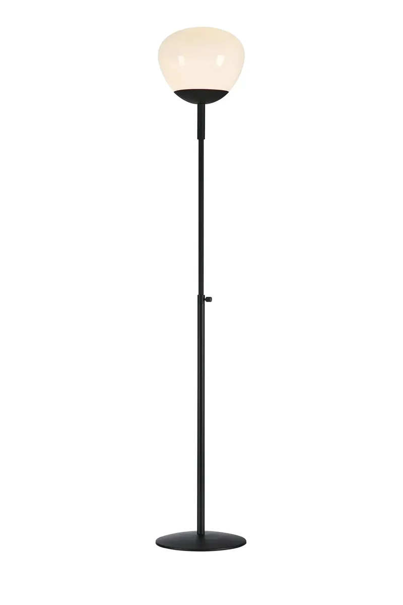 Rise Stehlampe Schwarz by Markslöjd – product photo