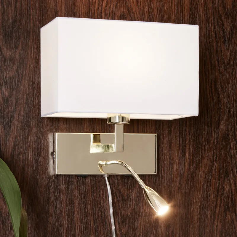 Savoy Nachttischlampe Messing von Markslöjd – Produktfoto