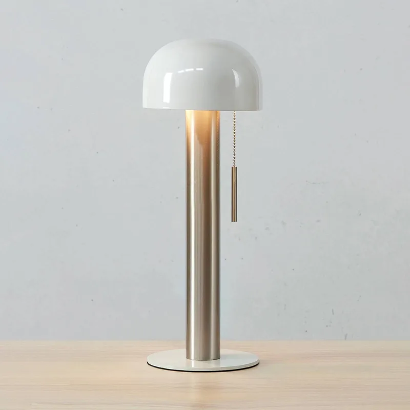 Bordslampa Costa i metall, vit/nickel von Markslöjd in Weiß, Nikkel – Produktfoto 2 von 2