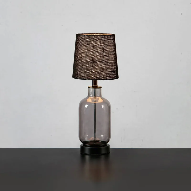 Costero Tischleuchte H43 Smoke/Black von Markslöjd in Transparent, Natur – Produktfoto 1 von 2