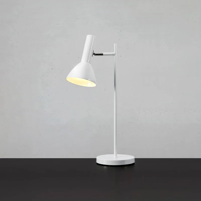 Metro Tischlampe Weiß von Markslöjd in Weiß – Produktfoto