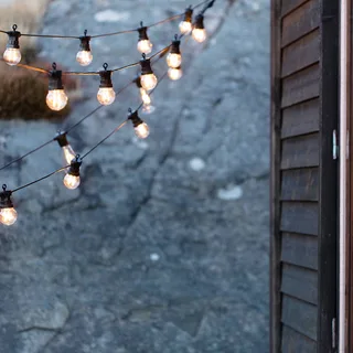 Tuin 24 LED lichtketting Circulair 10-lamps G45 de Markslöjd en Noir, Helder – photo produit 1 sur 2