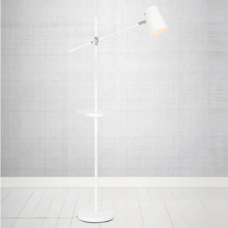 Lampadaire Linear avec station de charge USB de Markslöjd en Blanc – photo produit 2 sur 3