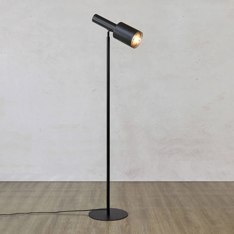 Ozzy floor lamp, metal, adjustable head de Markslöjd en Noir – photo produit 2 sur 4