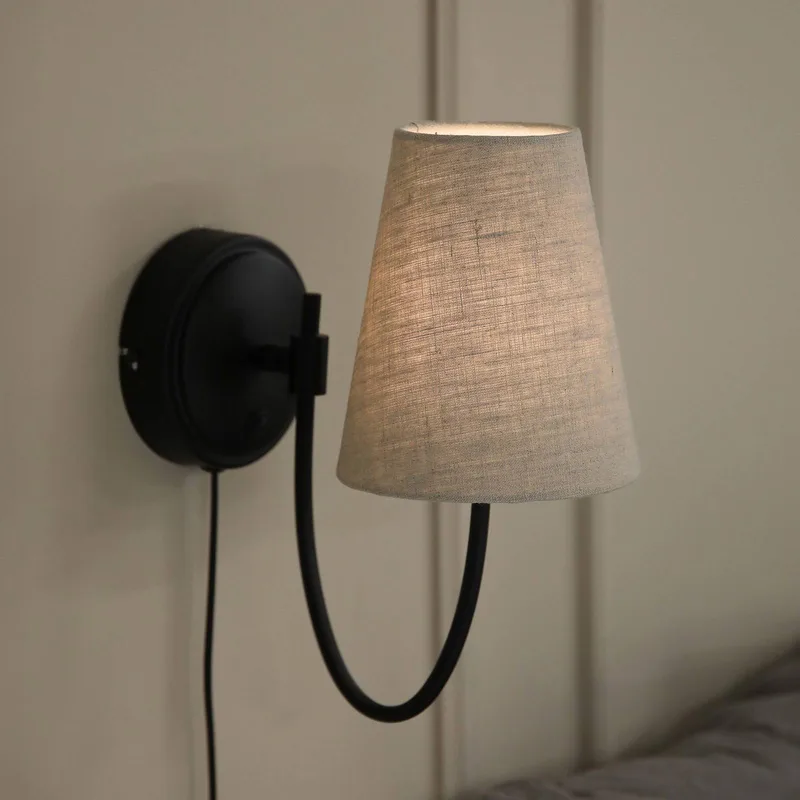 wandlamp Amar, beige/zwart, stekker, E14 fra Markslöjd i Beige, Sort – produktbillede 1 af 4
