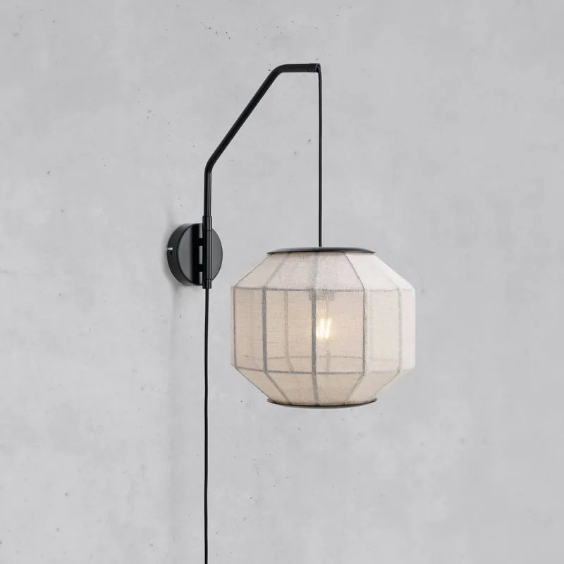 Wandlamp Asuka, Ø 27 cm, beige/zwart, stof/metaal fra Markslöjd i Beige, Sort – produktbillede