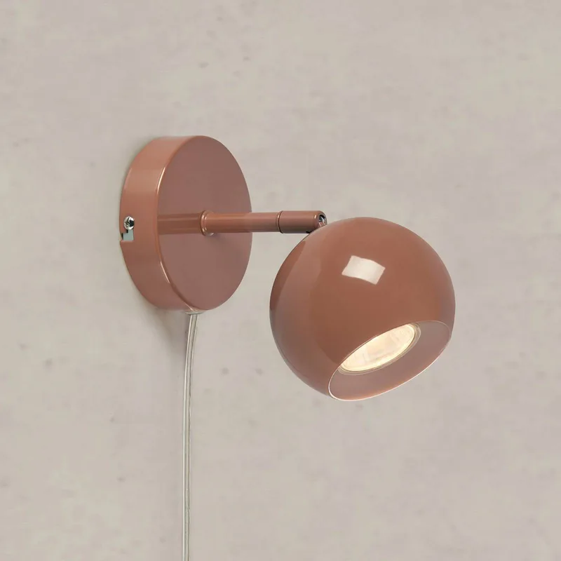 Wandleuchte Pop, Breite 10 cm, Metall von Markslöjd in Braun – Produktfoto