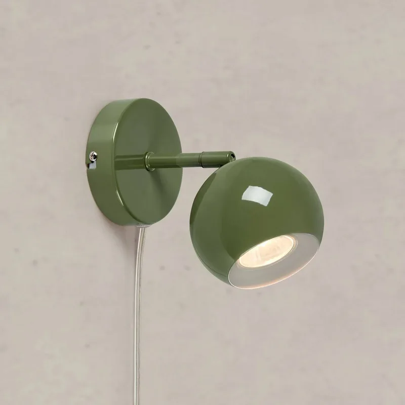 Wandleuchte Pop, Breite 10 cm, Metall von Markslöjd in Grün – Produktfoto