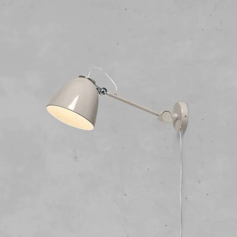 Wandlamp Tilt, greige, uitsteeklengte 47 cm, metaal de Markslöjd en Gris, Chrome – photo produit
