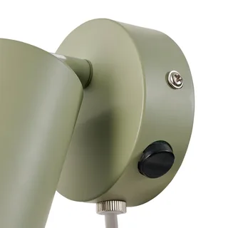 Petit spot mural avec prise secteur Explore de Nordlux en Vert – photo produit 2 sur 3