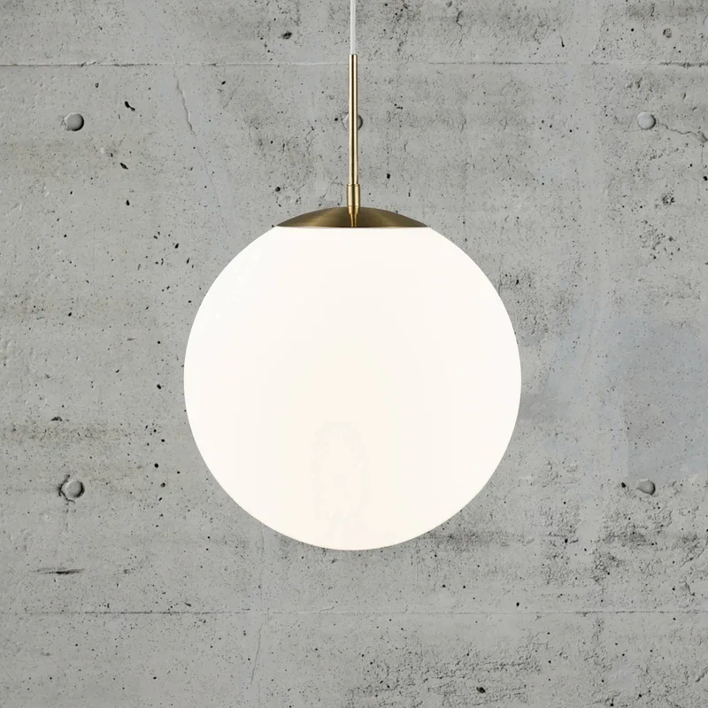 Grant hanglamp in messing met glazen bol Ø 35cm de Nordlux en Blanc, Laiton – photo produit 1 sur 5
