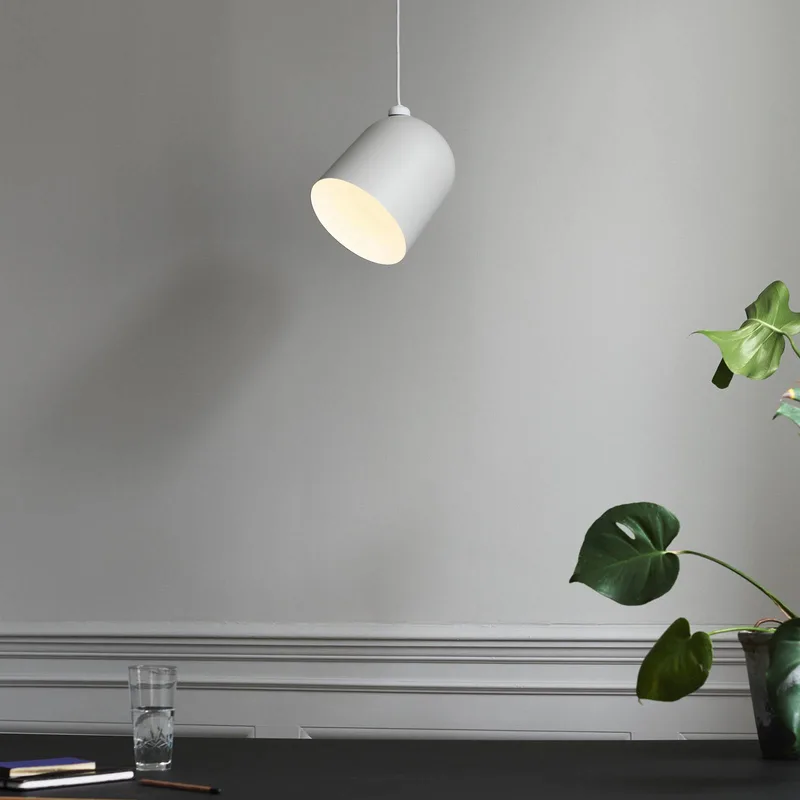 DFTP by Nordlux Hänglampa Angle E27, telegrå från Nordlux i Telegrijs, Vit – produktbild 1 av 5