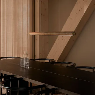LED hanglamp Akeno, hout, metaal, dimbaar, 3.000 K från Nordlux i Donkerbruin – produktbild 2 av 5