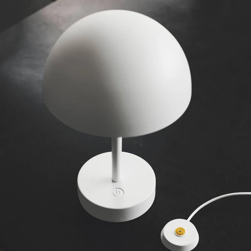 Genopladelig LED bordlampe Ellen To-Go, aluminium fra Nordlux i Hvid – produktbillede 3 af 5