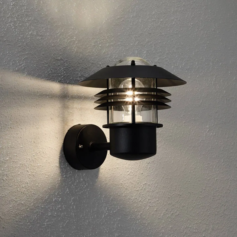 Formskön utomhusvägglampa Vejers i svart från Nordlux i Svart, Helder – produktbild 2 av 5