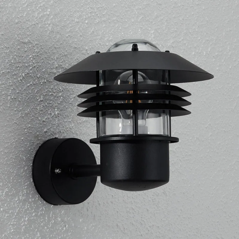 Formskön utomhusvägglampa Vejers i svart från Nordlux i Svart, Helder – produktbild 3 av 5