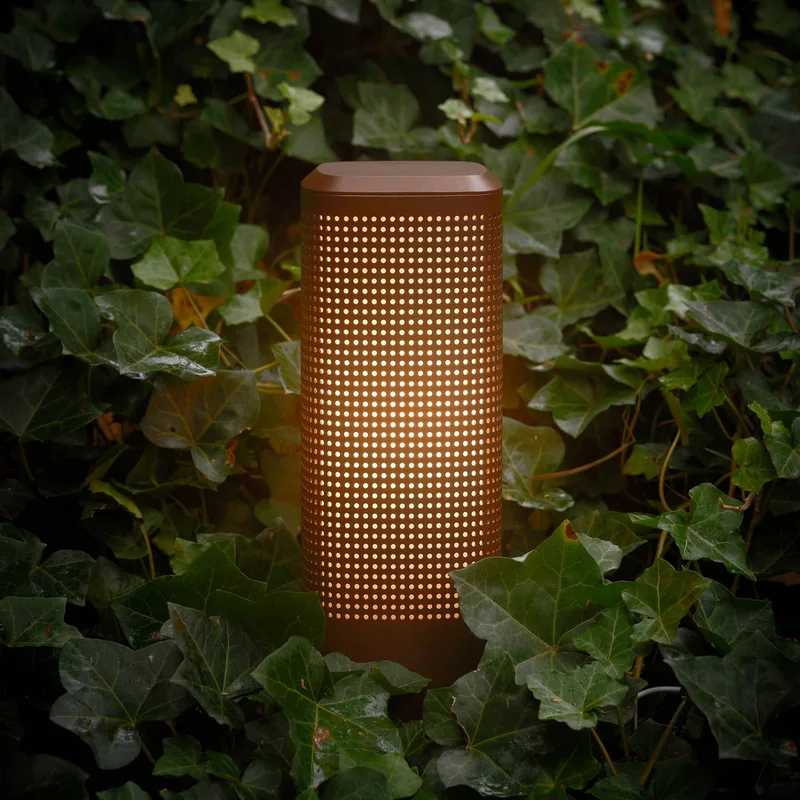 Sokkellamp Sidara 45 Seaside, aluminium, IP44, E27 fra Nordlux i Brun – produktbillede 3 af 4