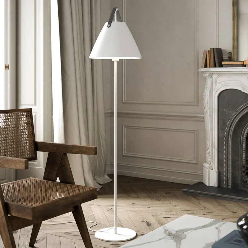 Vloerlamp Strap van metaal met leren band från Nordlux i Vit – produktbild 2 av 5