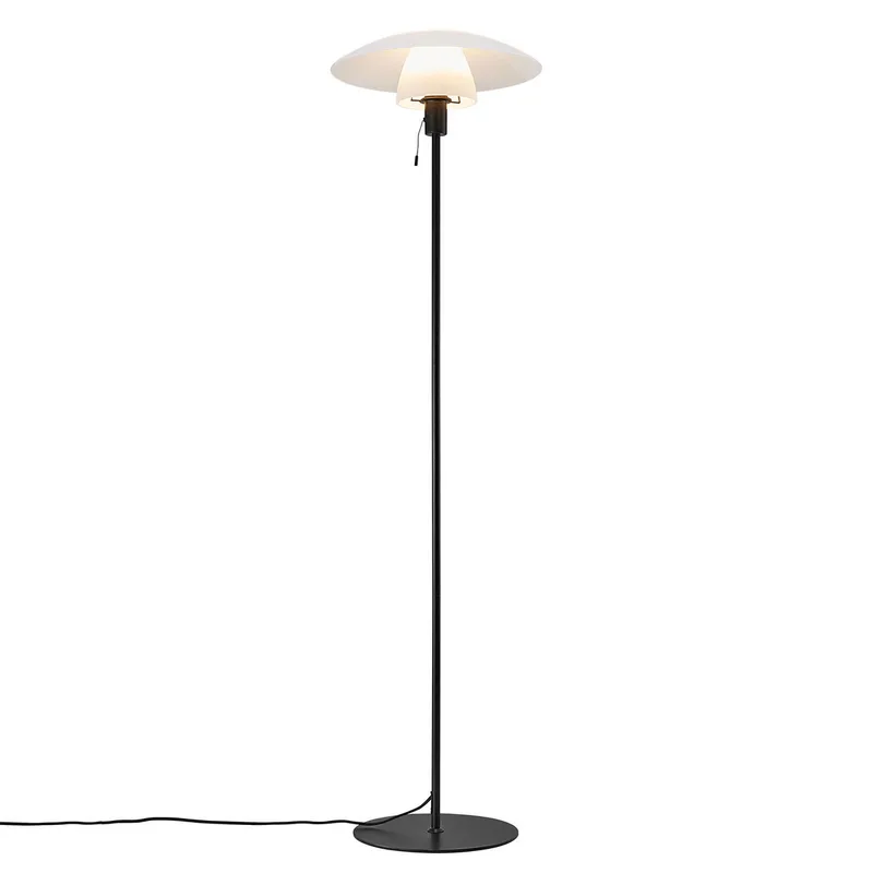 Vloerlamp Verona, frame zwart, kap opaal van Nordlux in Zwart, Opaal wit – productfoto 3 van 4