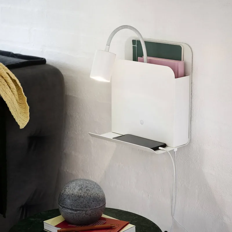Wandleuchte Roomi mit Ablage und USB von Nordlux in Weiß – Produktfoto 2 von 4