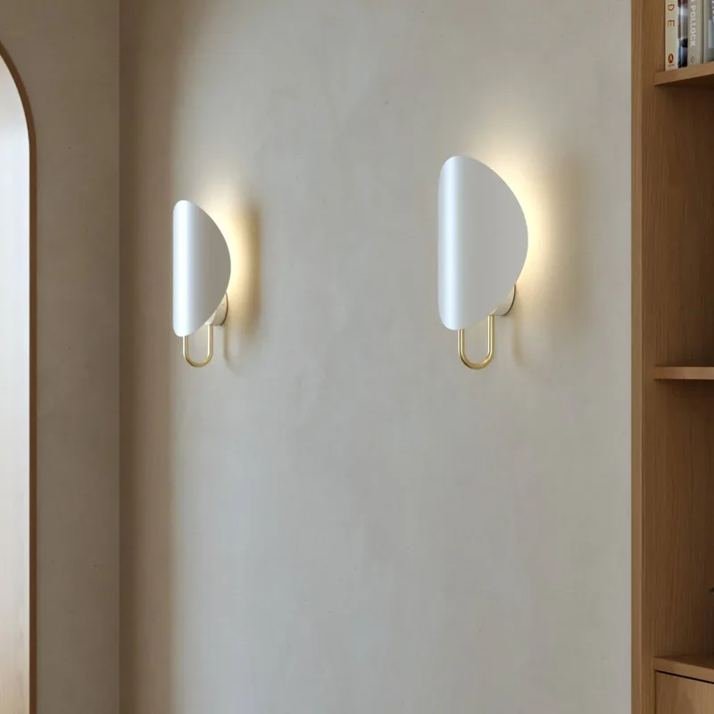Wandlamp Spargo, indirect licht, wit/goud fra Nordlux i Hvid, Messing – produktbillede 1 af 2