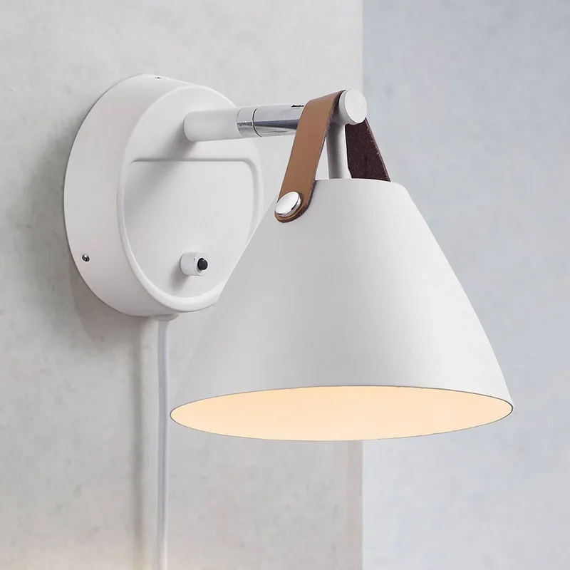 Wandlamp Strap met leren riem, wit by Nordlux in White, Brown – product photo 1 of 4