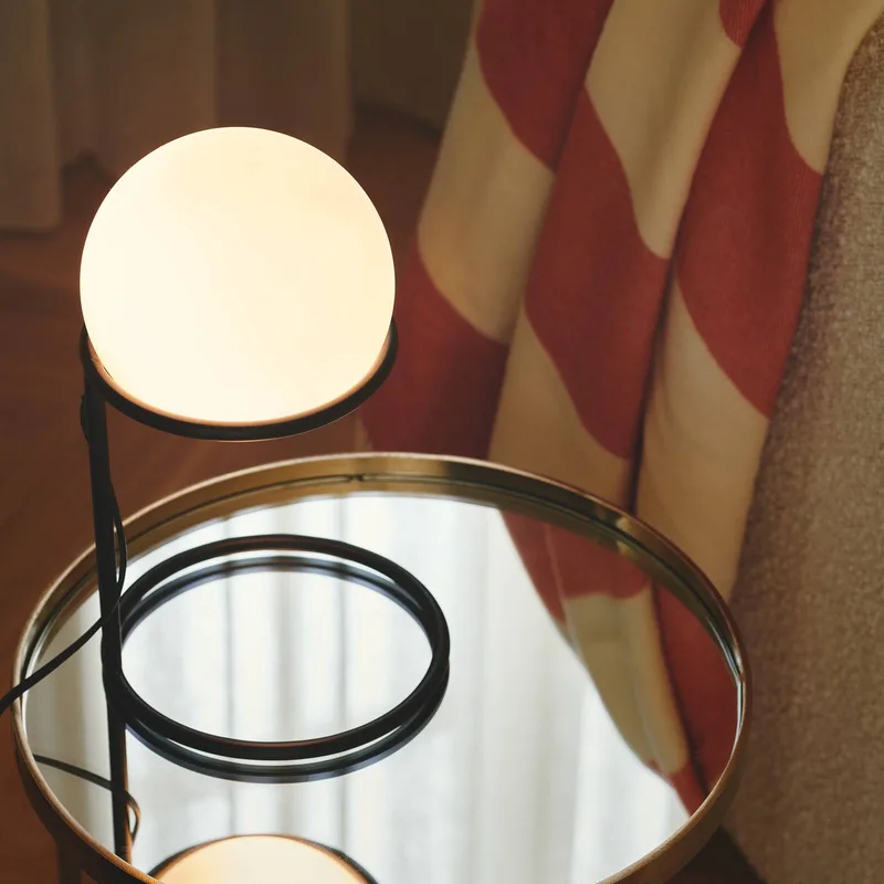 Wilson tafellamp, metaal, zwart, glazen bolkap by Nordlux in Black, White – product photo 2 of 4
