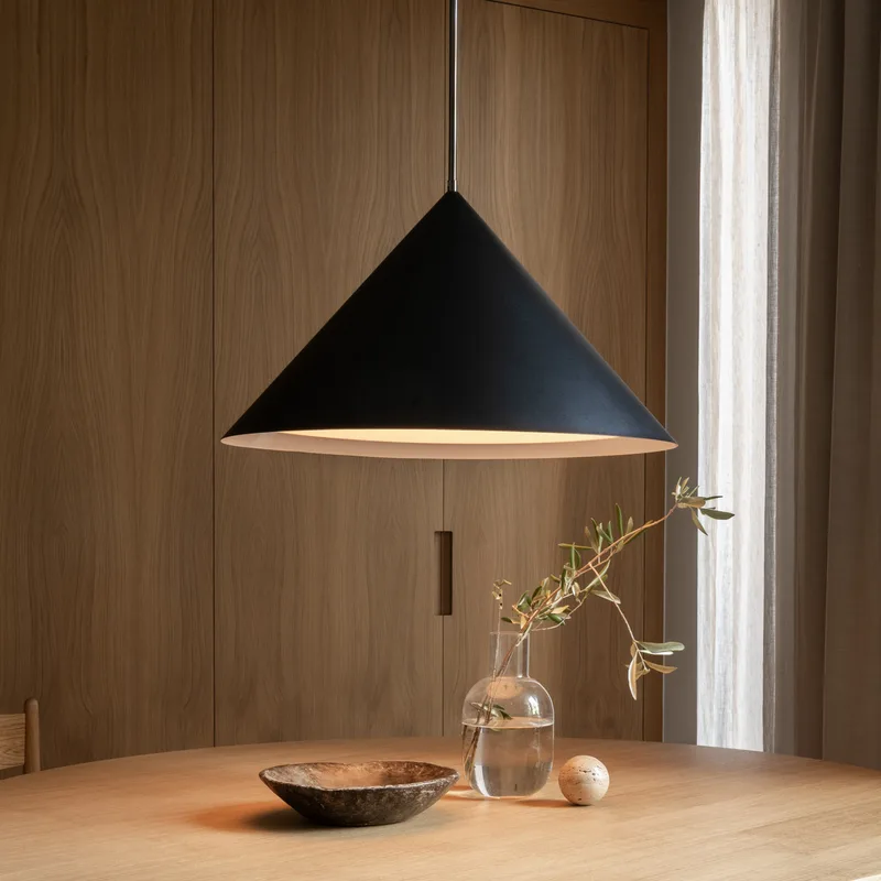 Kuro hanglamp, Ø 65 cm, zwart, metaal, E27 de Watt & Veke – photo produit