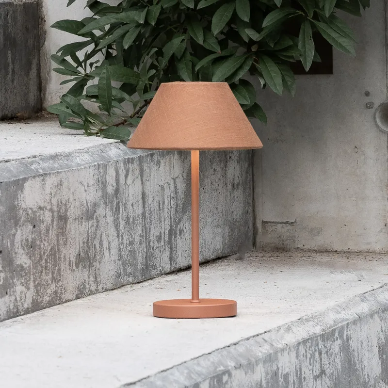 Teya LED-tafellamp op accu, terracotta, 26 cm, IP44 de Watt & Veke – photo produit